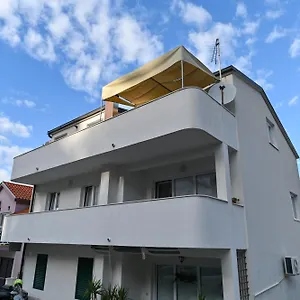  Apartment Misura